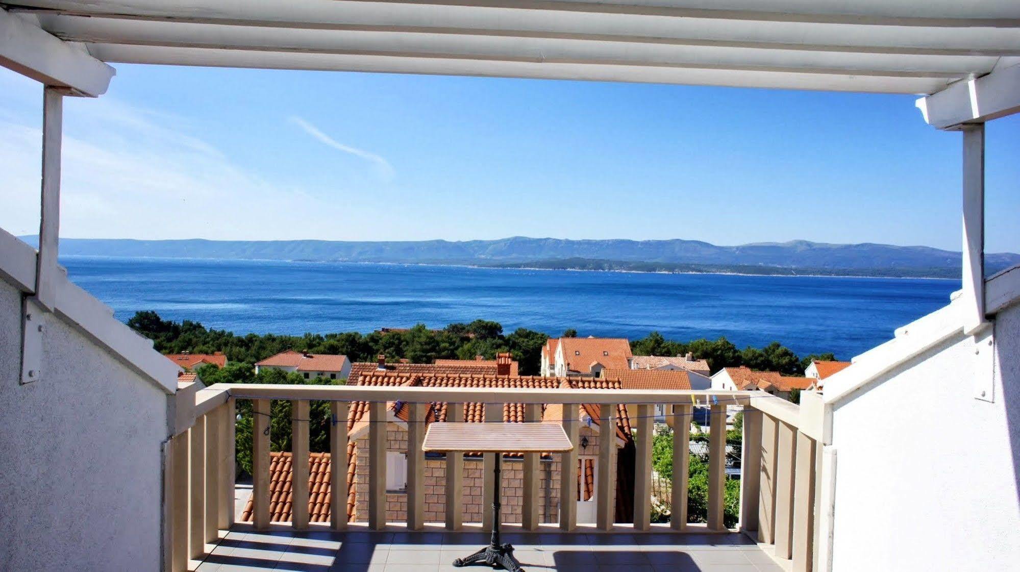 Villa Ana Бол Екстериор снимка